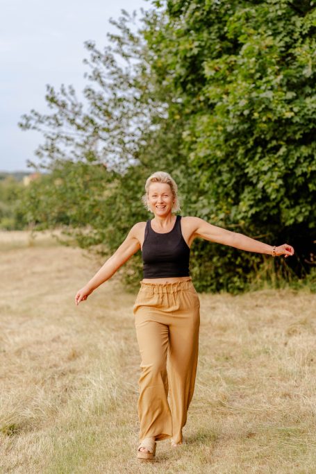 Portraitfotografie Raum Limburg an der Lahn; ein Portrait, das dich zeigt, mit Stärke, Zartheit und Mut
Individuelle Outdoor Shootings